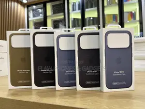 iPhone 18 Techwoven / Silicone / Clear Case