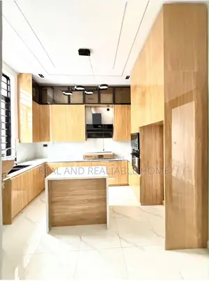 4bdrm Duplex in Off Orchid Road for rent