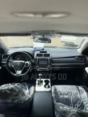 Toyota Camry SE 4dr Sedan (3.5L 6cyl 6A) 2014 Black