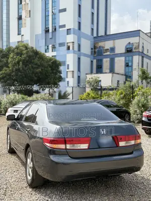 Honda Accord 2005 Gray