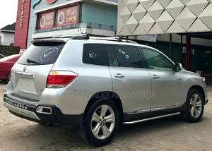 Toyota Highlander 2012 Silver