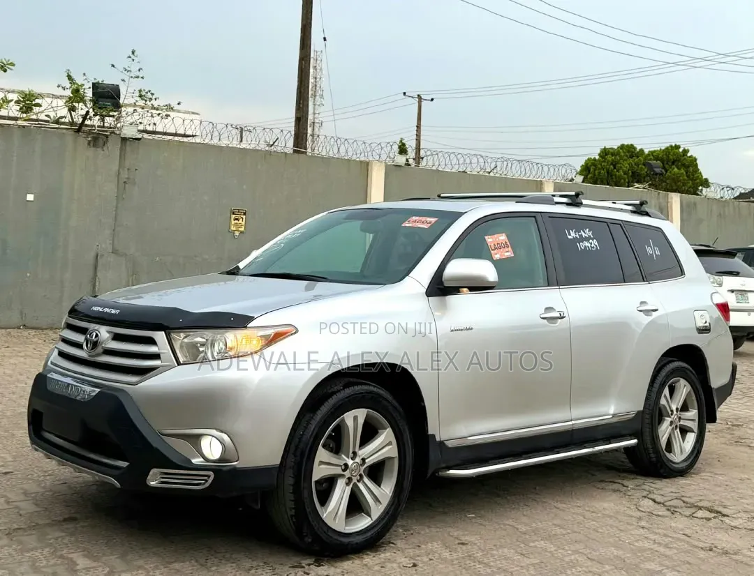 Toyota Highlander 2012 Silver