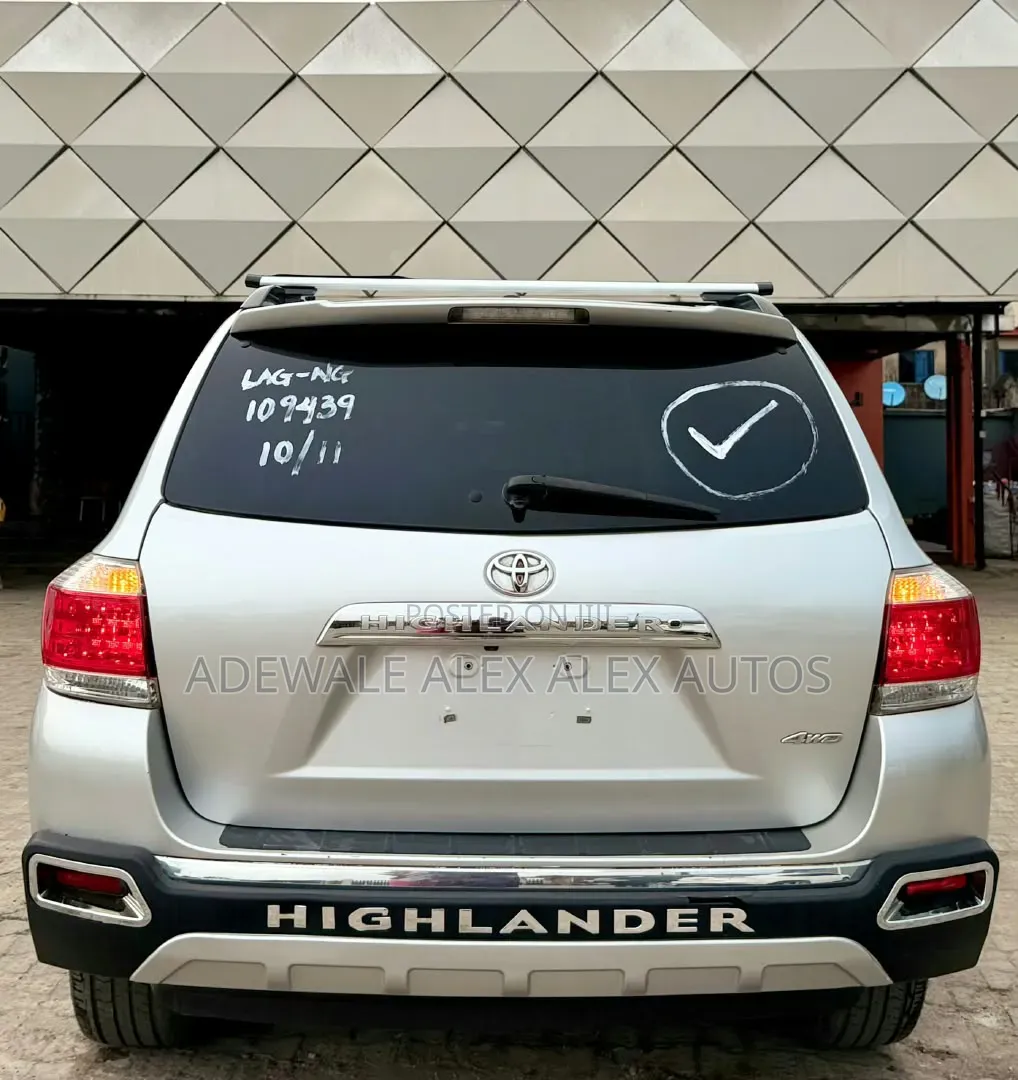 Toyota Highlander 2012 Silver