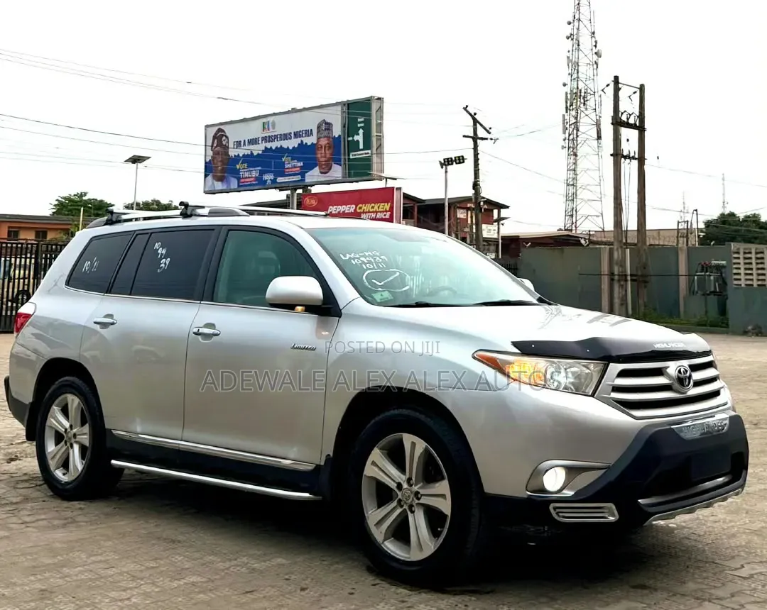 Toyota Highlander 2012 Silver