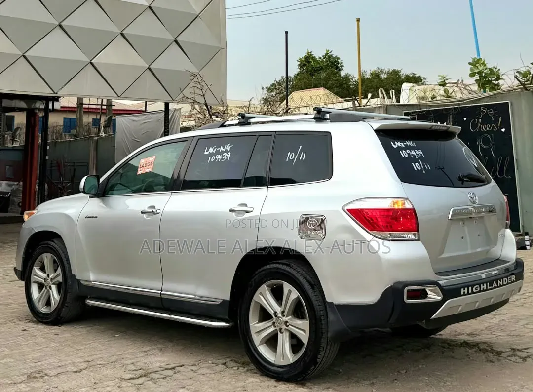 Toyota Highlander 2012 Silver