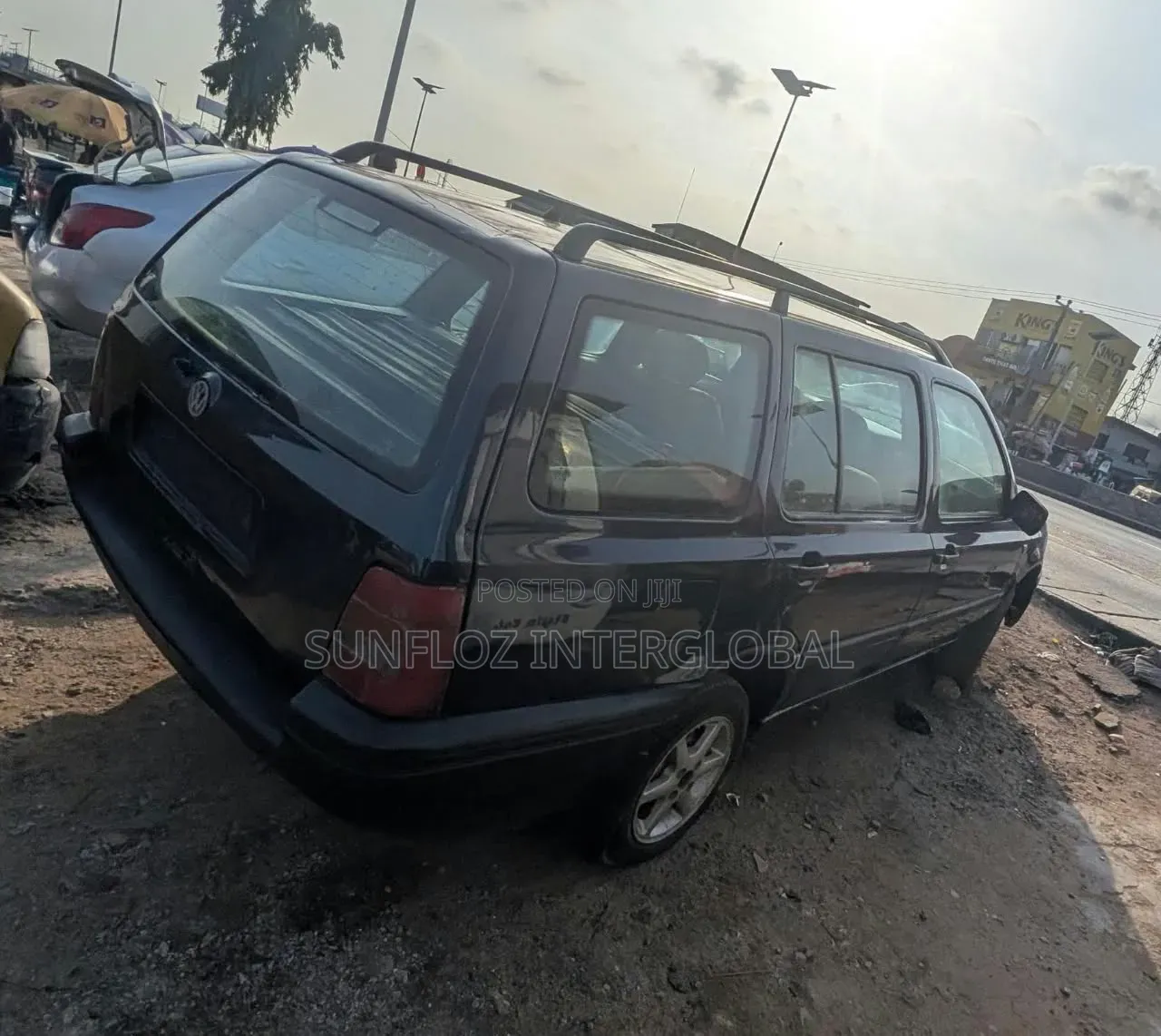 Volkswagen Golf 2000 Blue