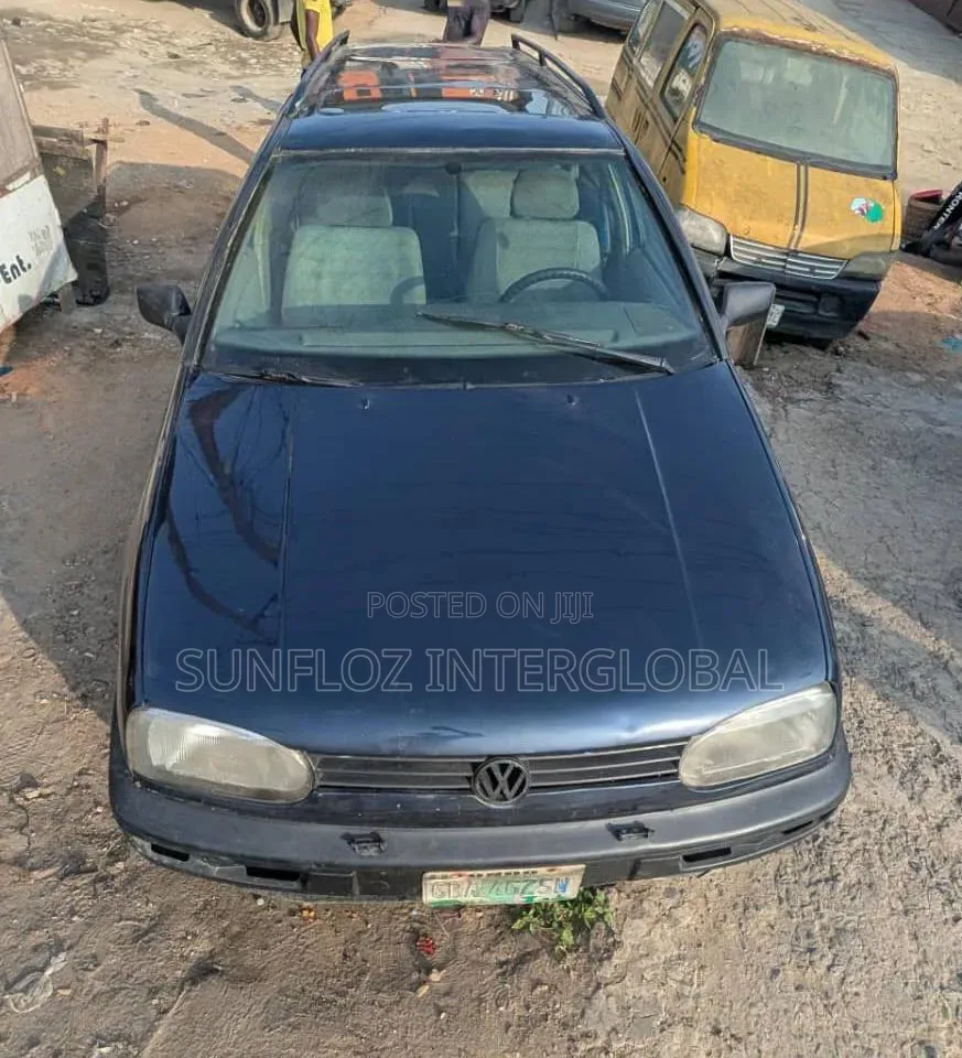Volkswagen Golf 2000 Blue