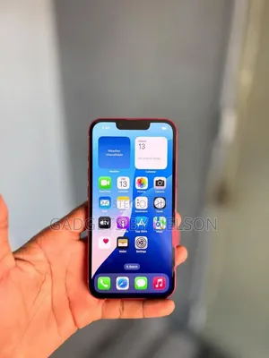 Apple iPhone 13 128 GB Red