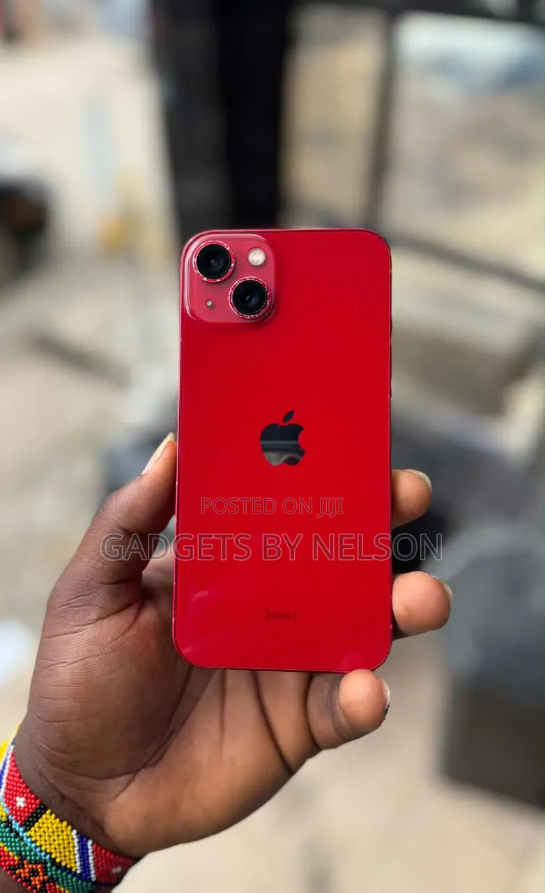 Apple iPhone 13 128 GB Red