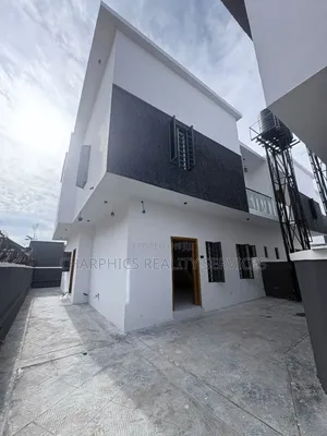 4bdrm Duplex in Chevron for sale