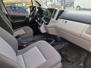 Toyota HiAce 2023 White