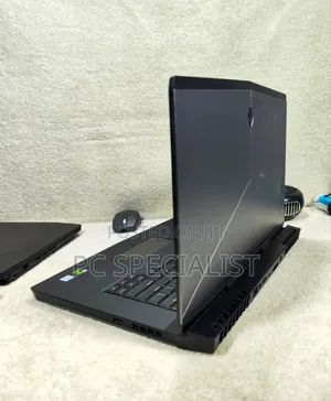 Laptop Alienware 15 R3 16GB Intel Core i7 SSHD+SSD 1T
