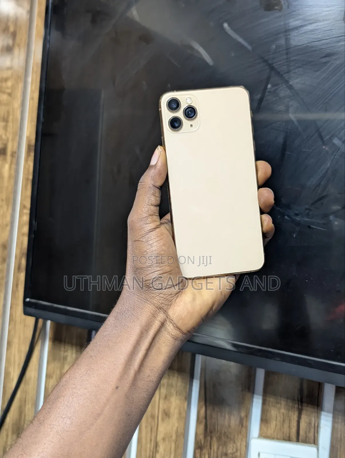 Apple iPhone 11 Pro Max 64 GB Gold
