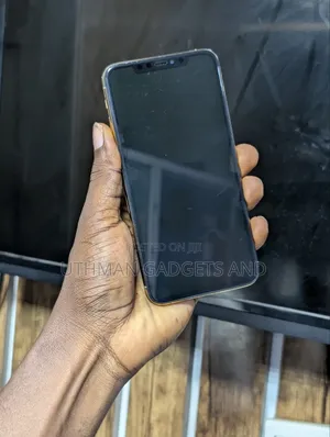 Apple iPhone 11 Pro Max 64 GB Gold