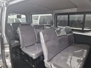 Toyota HiAce 2012 Silver
