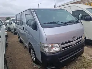 Toyota HiAce 2012 Silver