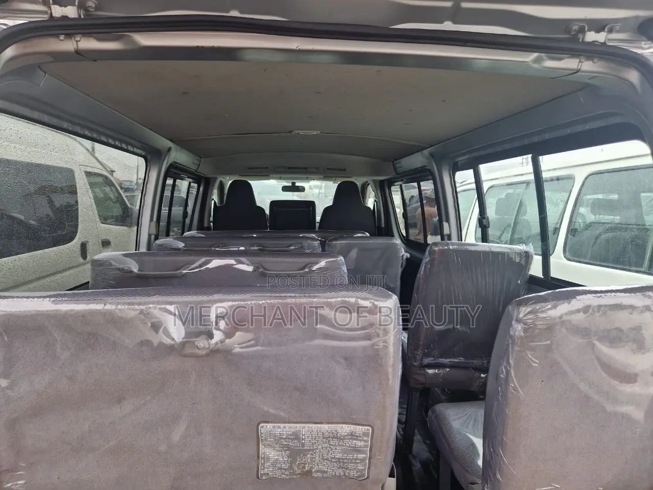 Toyota HiAce 2012 Silver