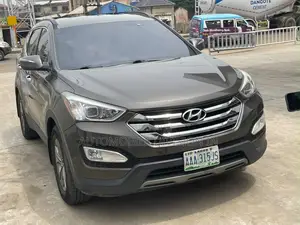 Hyundai Santa Fe 2015 Gray