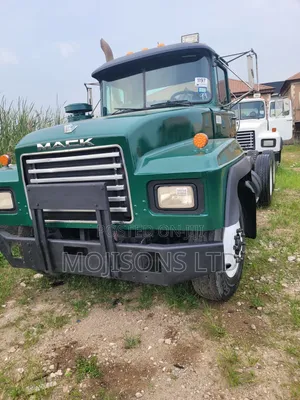 Mack Trailer Head