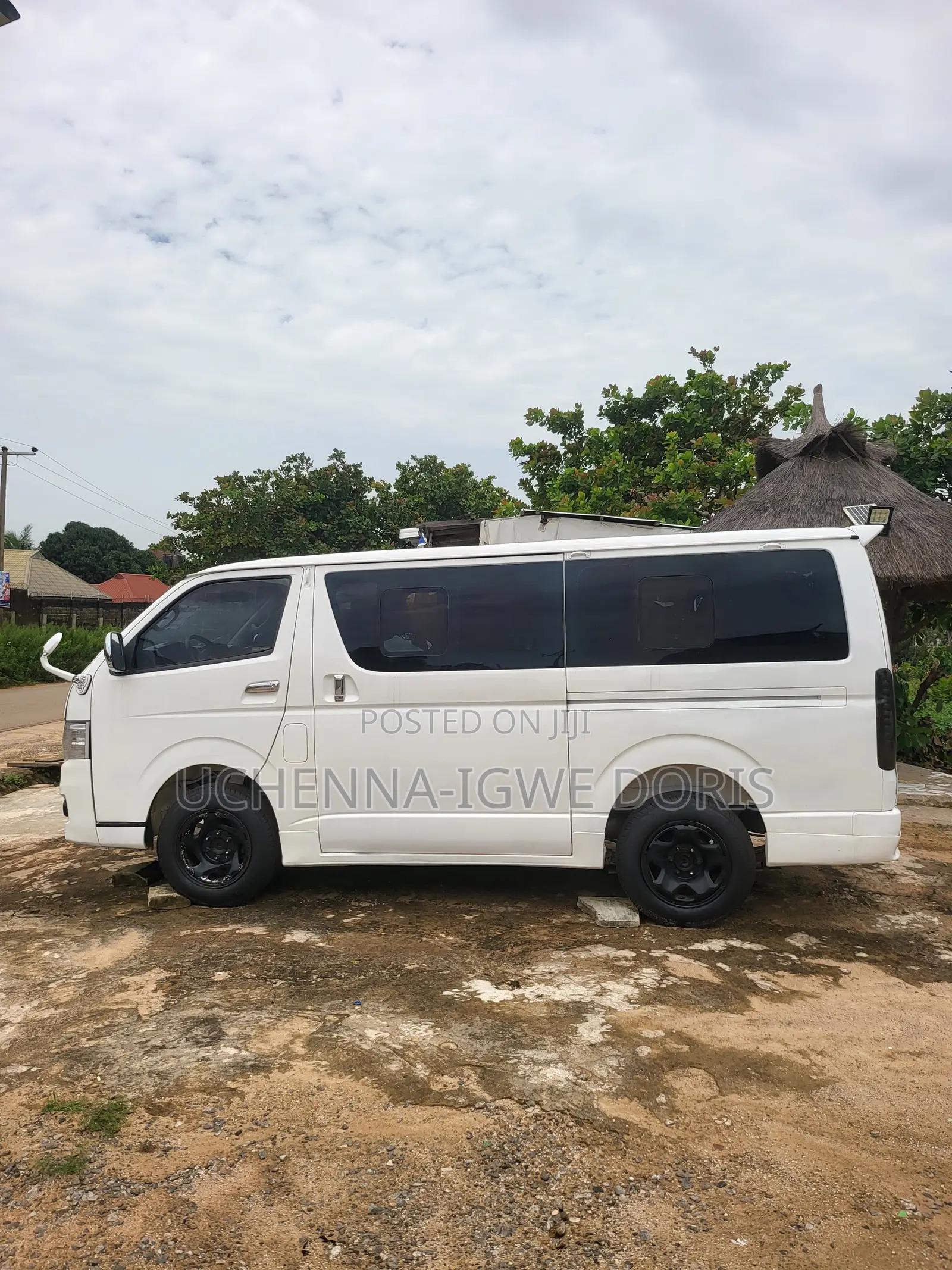 Toyota HiAce 2006 White