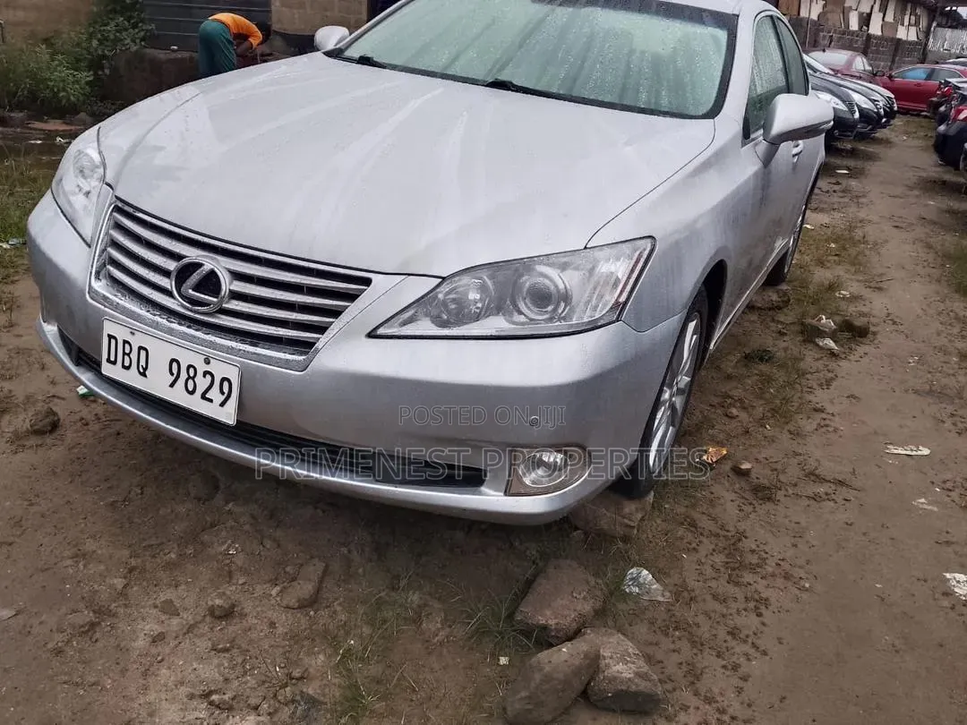 Lexus ES 2012 White