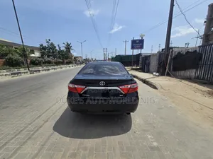 Toyota Camry SE 4dr Sedan (2.5L 4cyl 6A) 2017 Black