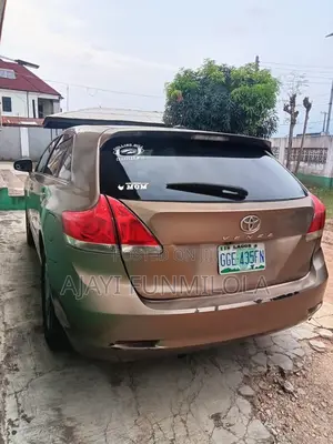 Toyota Venza 2010 Brown