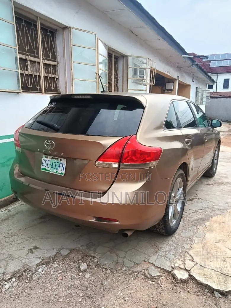 Toyota Venza 2010 Brown