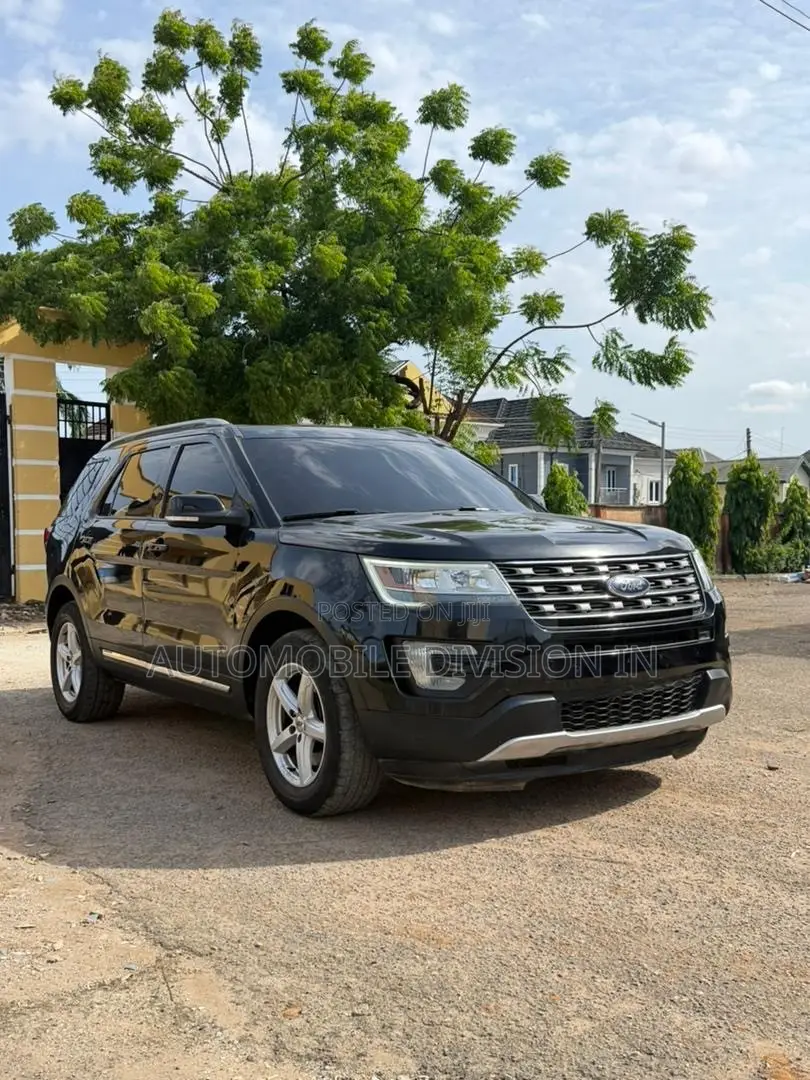 Ford Explorer XLT 4dr 4x4 (2.3L 4cyl 6A) 2017 Black