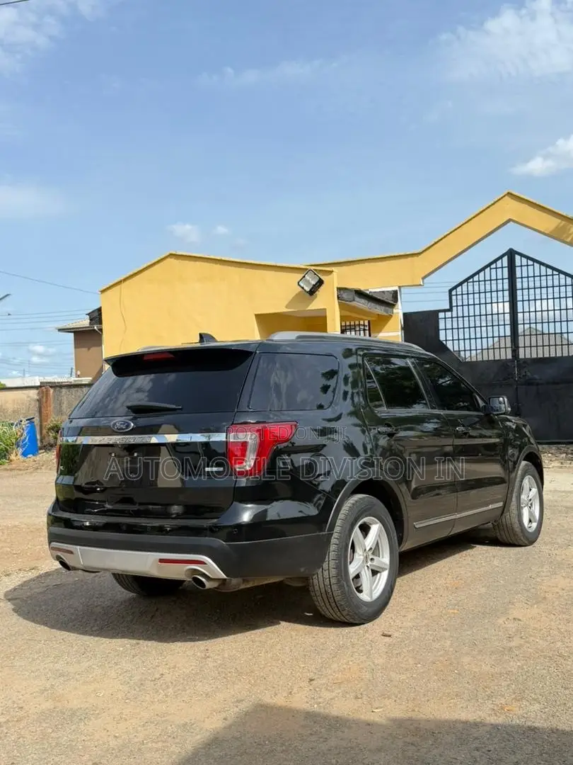 Ford Explorer XLT 4dr 4x4 (2.3L 4cyl 6A) 2017 Black