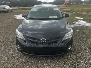 Toyota Corolla 2012 Black