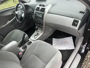 Toyota Corolla 2012 Black