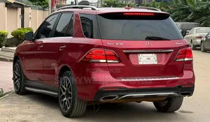 Mercedes-Benz M Class ML350 4MATIC 4dr SUV AWD (3.5L 6cyl 7A) 2015 Red