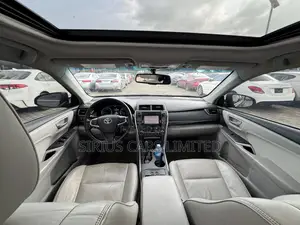 Toyota Camry XLE 4dr Sedan (2.5L 4cyl 6A) 2015 Gray