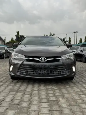 Toyota Camry XLE 4dr Sedan (2.5L 4cyl 6A) 2015 Gray