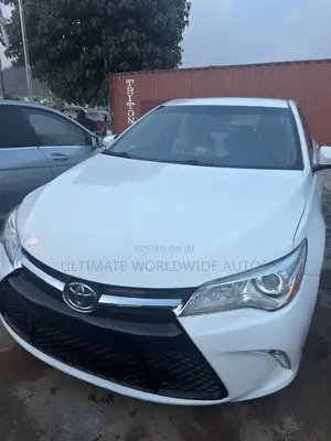 Toyota Camry 2016 White