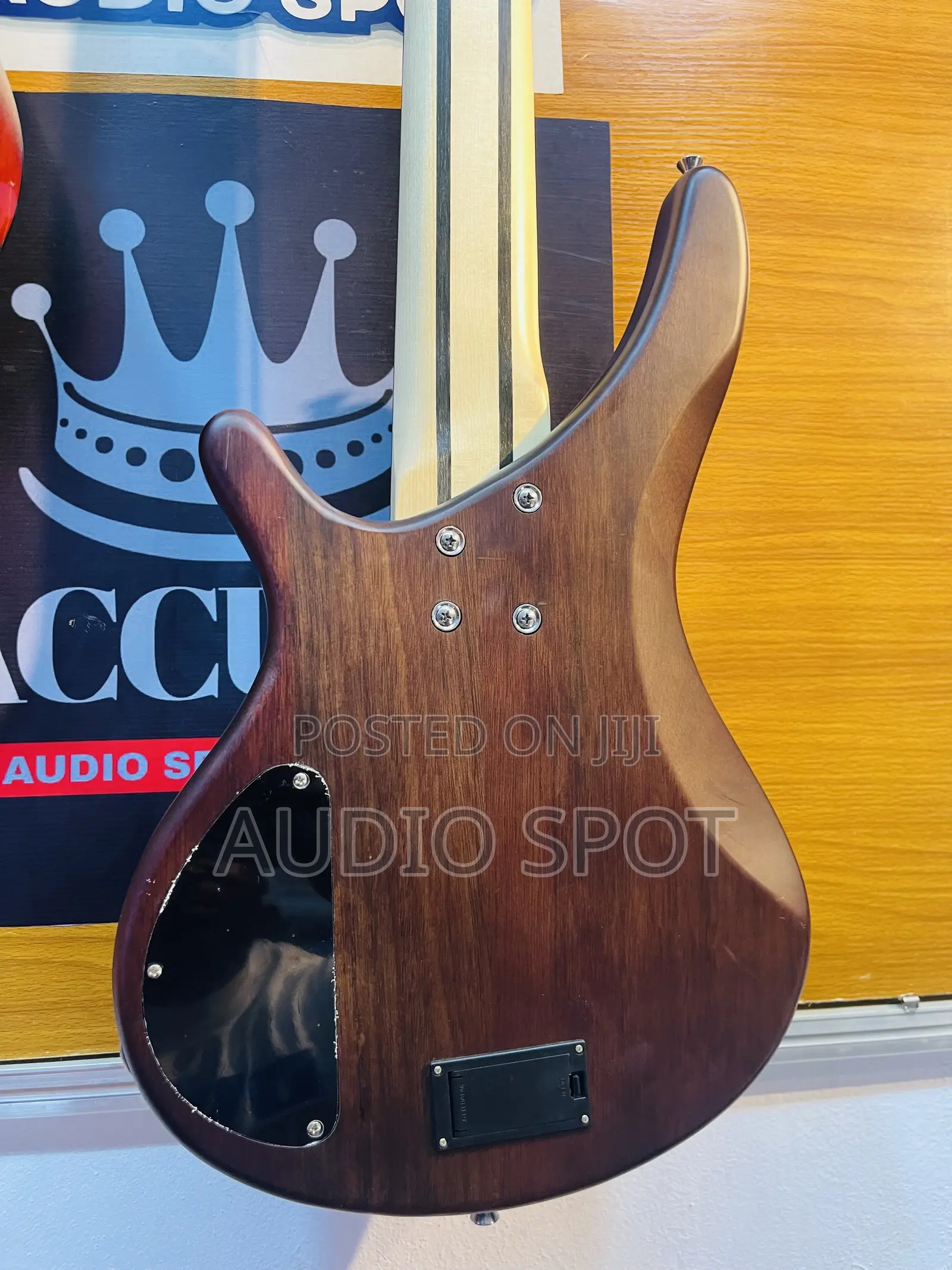 IBANEZ Active 6-String Electric Bass Guitar - Professional Series