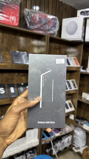 New Samsung Galaxy S25 Ultra 256 GB