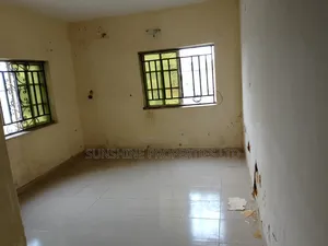 1bdrm Shared Apartment in Landwey Bus Stop, Sangotedo for rent