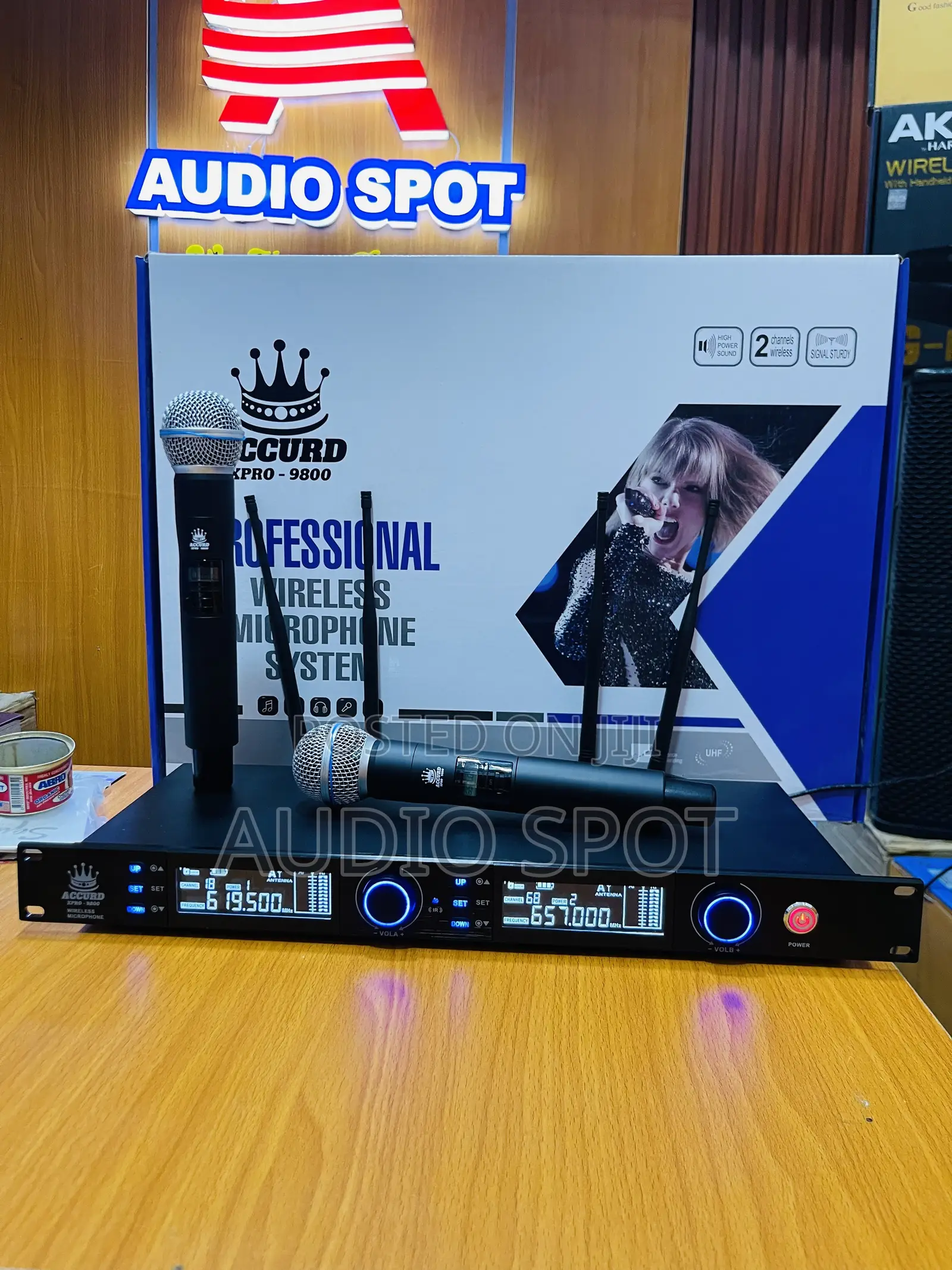 Accurd Xpro-9800 Professional Dual Handheld Digital Wireless Microphon