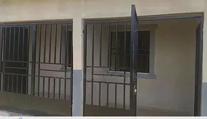 1bdrm Apartment in Lock House, Phase 4 / Jikwoyi for rent