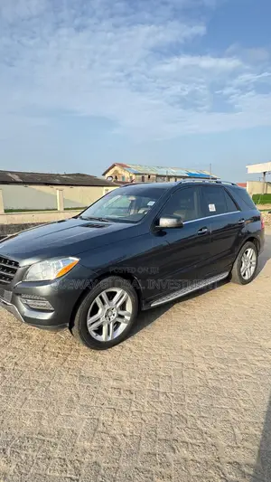 Mercedes-Benz M Class ML350 4dr SUV (3.5L 6cyl 7A) 2015 Black