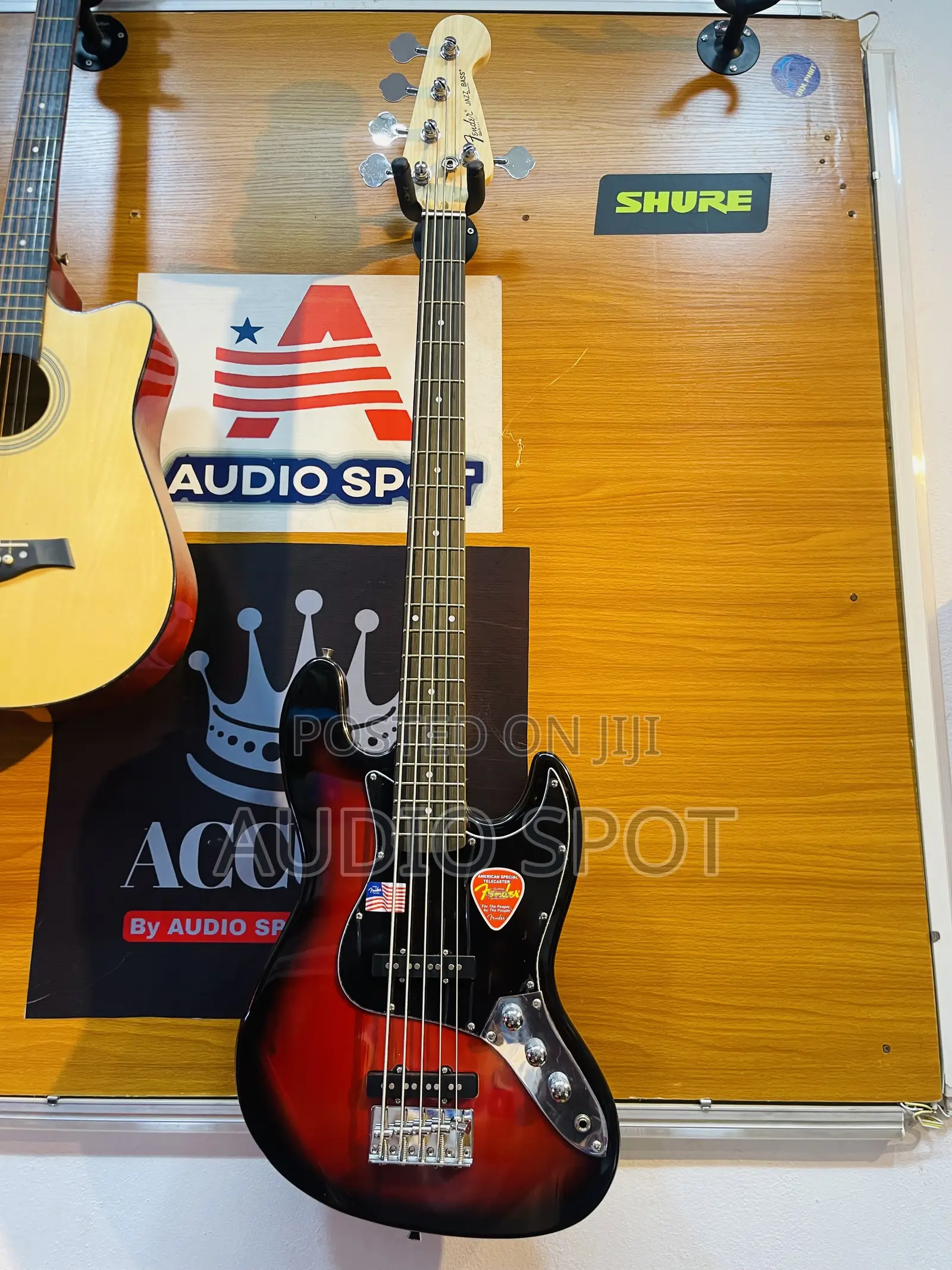 FENDER JAZZ Bass v - Professional Passive 5-String