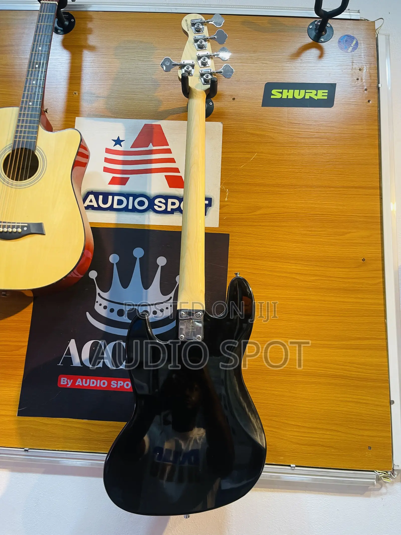 FENDER JAZZ Bass v - Professional Passive 5-String