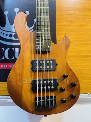 IBANEZ Professional Active 5-Strings Bass Guitar - Elite Performance S