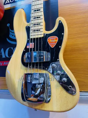 FENDER JAZZ BASS v - 5 Strings - Vintage Natural Blonde - RARE EDITION