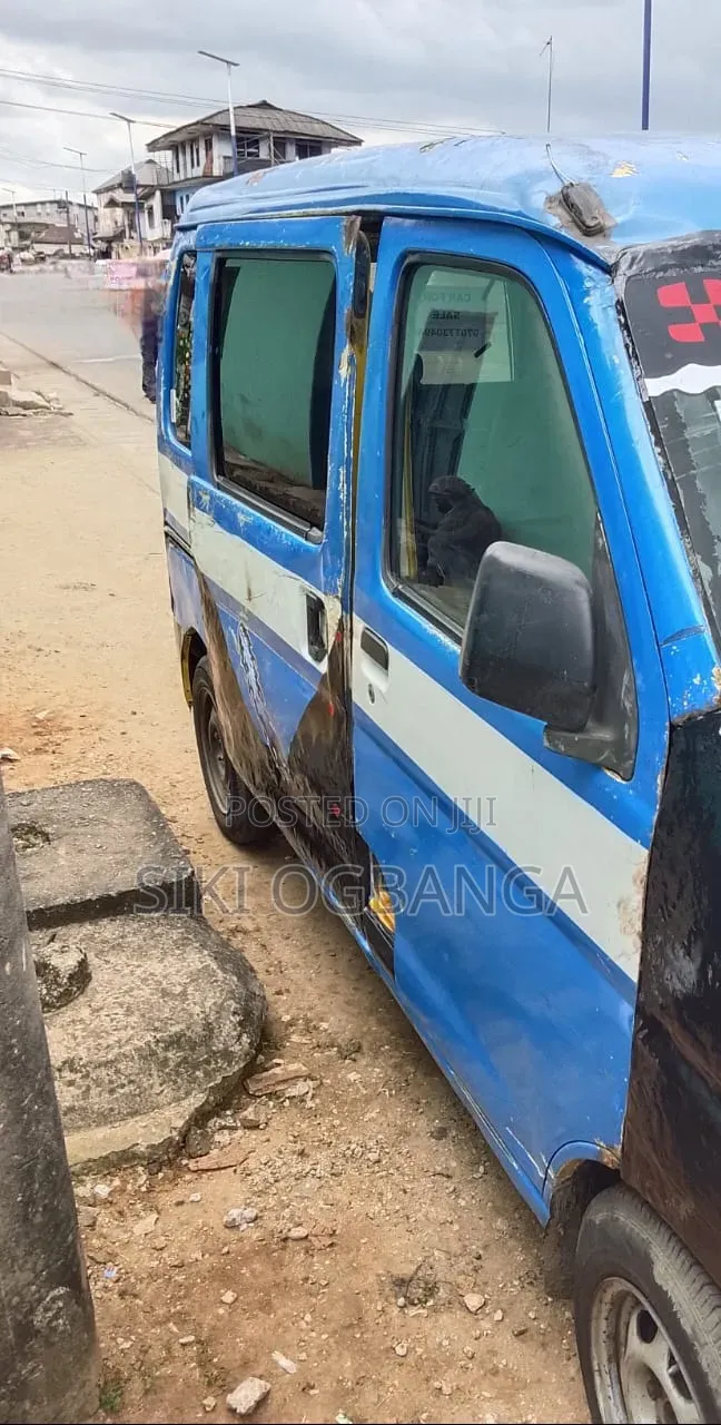 Daihatsu Hijet 2012 Blue
