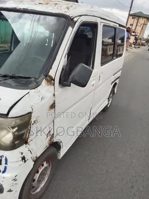 Daihatsu Hijet 2012 White