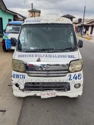 Daihatsu Hijet 2012 White