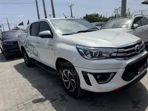 Toyota Hilux 2020 White